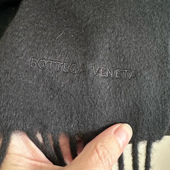 Bottega Veneta Logo Stamped Scarf Black Wool Cashmere Fringe Ends - Picture 2 of 6